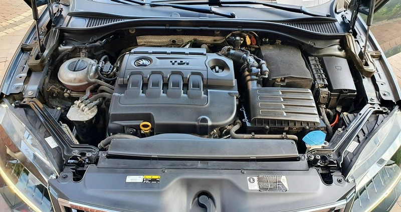 Skoda Superb cena 81300 przebieg: 135590, rok produkcji 2017 z Rzeszów małe 781